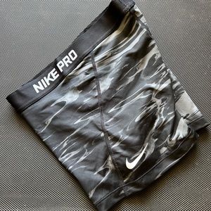 Nike Pro short 3” size Medium